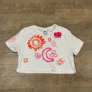 Nike Floral Embroidered Crop Top Shirt Size Small